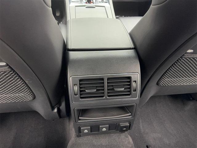 Photo of 2024 White Jaguar F-PACE