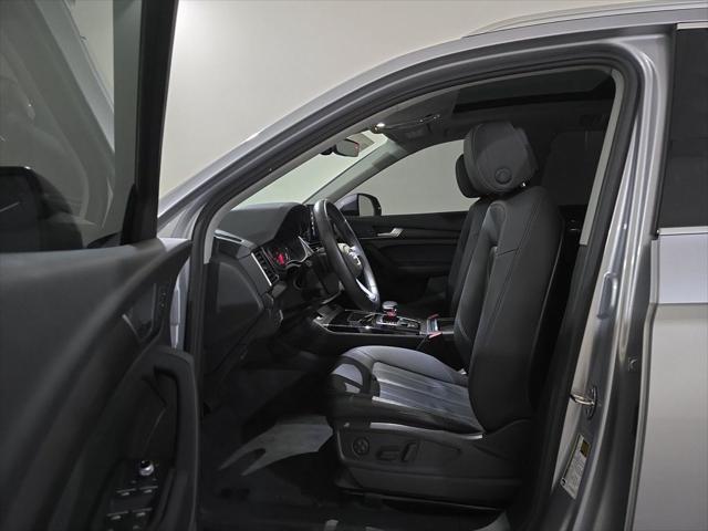 Photo of 2022 Silver Metallic Audi Q5