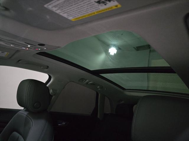 Photo of 2022 Silver Metallic Audi Q5