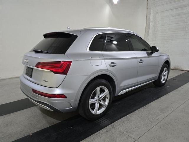 Photo of 2022 Silver Metallic Audi Q5