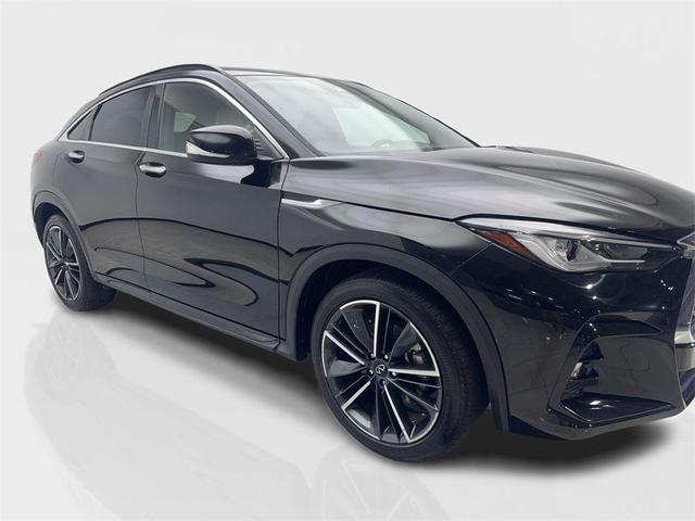 Photo of 2024 Black Obsidian INFINITI QX55