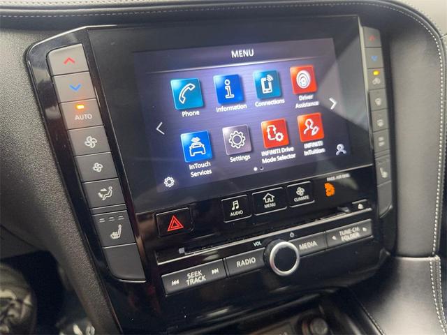 Photo of 2023 Radiant White INFINITI QX50