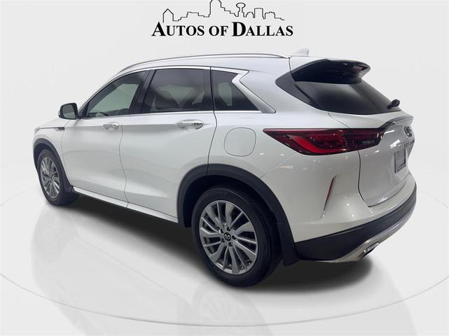 Photo of 2023 Radiant White INFINITI QX50