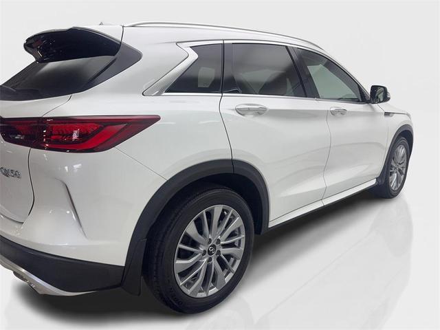 Photo of 2023 Radiant White INFINITI QX50