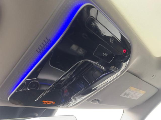 Photo of 2024 Black Mercedes-Benz C-Class