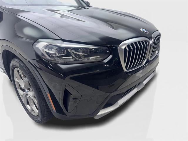 Photo of 2022 Jet Black BMW X3