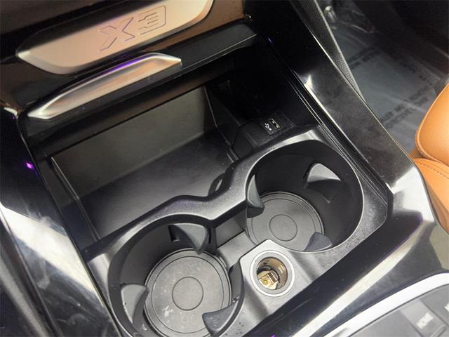 Photo of 2022 Jet Black BMW X3