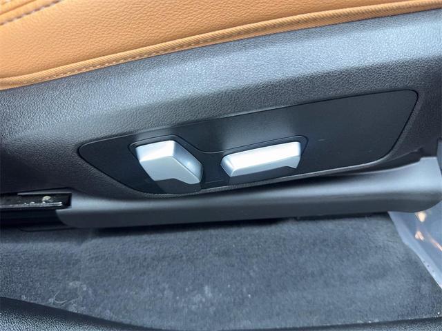 Photo of 2022 Jet Black BMW X3