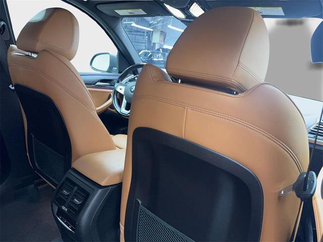 Photo of 2022 Jet Black BMW X3