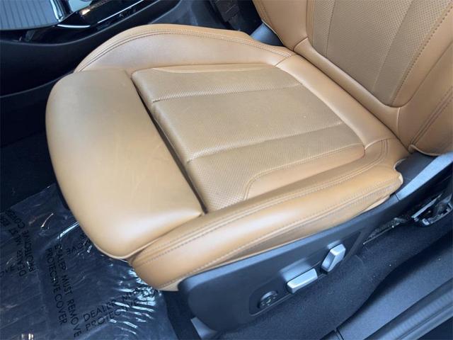 Photo of 2022 Jet Black BMW X3
