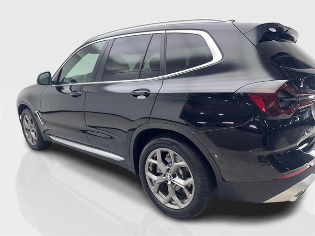 Photo of 2022 Jet Black BMW X3