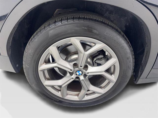 Photo of 2022 Jet Black BMW X3