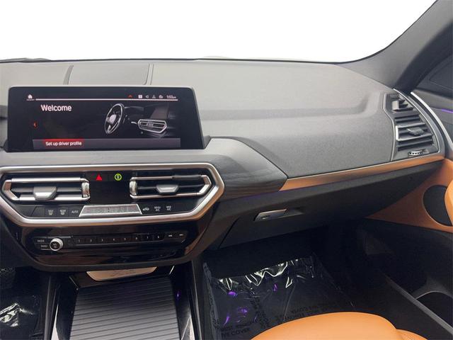 Photo of 2022 Jet Black BMW X3
