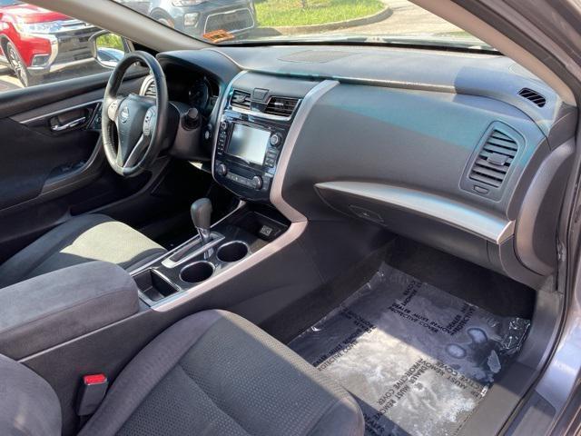 Photo of 2014 Gun Metallic Nissan Altima