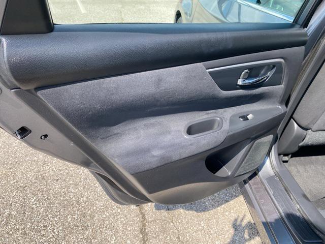 Photo of 2014 Gun Metallic Nissan Altima