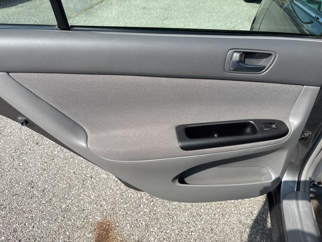 Photo of 2005 Phantom Gray Pearl Toyota Camry