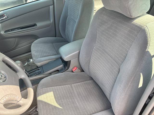 Photo of 2005 Phantom Gray Pearl Toyota Camry