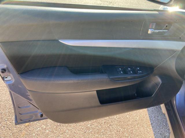 Photo of 2014 Twilight Blue Metallic Subaru Outback