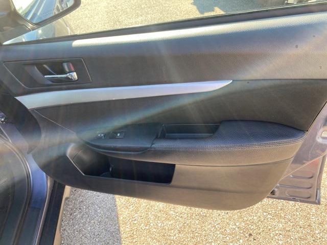 Photo of 2014 Twilight Blue Metallic Subaru Outback