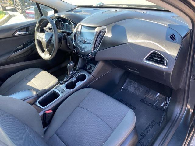 Photo of 2018 Graphite Metallic Chevrolet Cruze