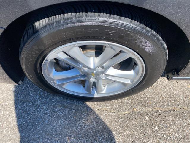 Photo of 2018 Graphite Metallic Chevrolet Cruze