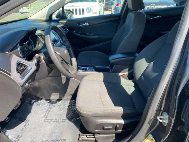 Photo of 2018 Graphite Metallic Chevrolet Cruze