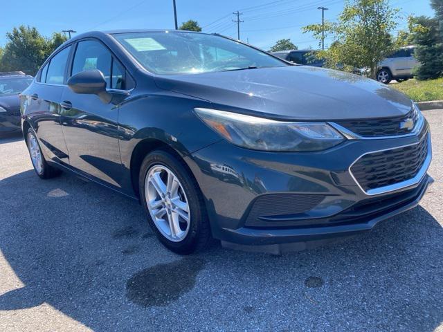Photo of 2018 Graphite Metallic Chevrolet Cruze