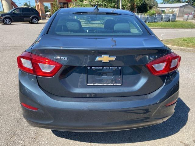 Photo of 2018 Graphite Metallic Chevrolet Cruze