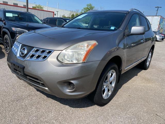 Photo of 2011 Platinum Graphite Nissan Rogue
