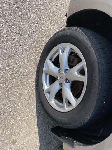 Photo of 2011 Platinum Graphite Nissan Rogue