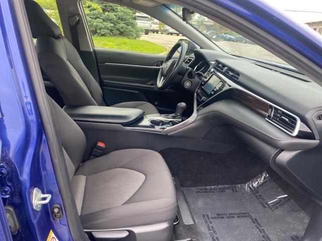Photo of 2018 Blue Toyota Camry