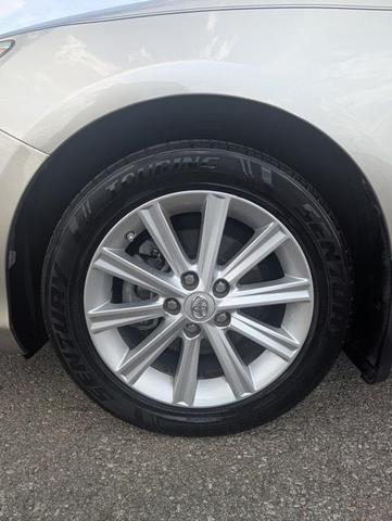 Photo of 2013 Gold Toyota Camry
