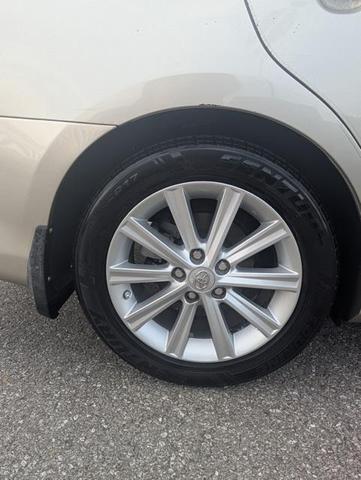 Photo of 2013 Gold Toyota Camry