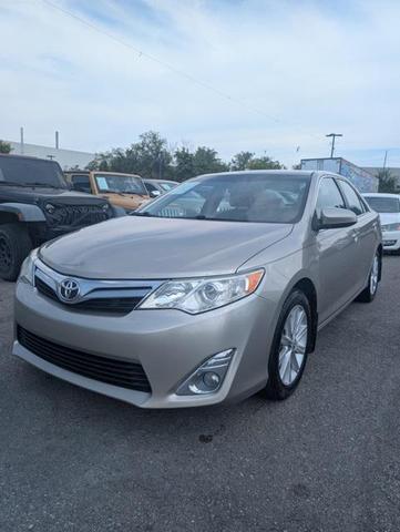 Photo of 2013 Gold Toyota Camry