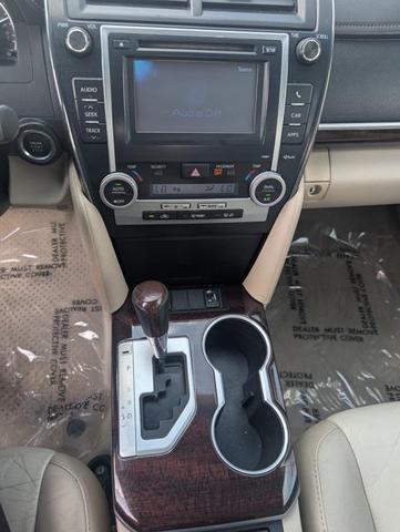 Photo of 2013 Gold Toyota Camry