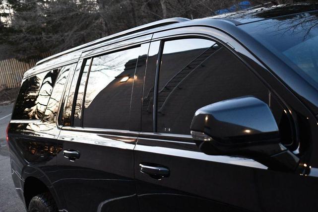 Photo of 2022 Onyx Black GMC Yukon XL