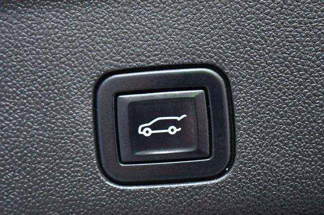 Photo of 2022 Onyx Black GMC Yukon XL