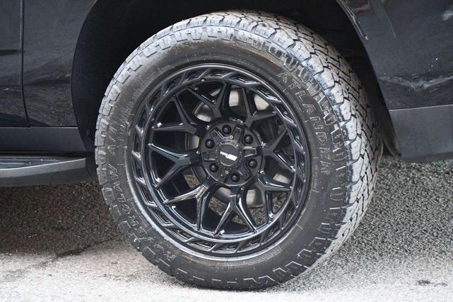 Photo of 2022 Onyx Black GMC Yukon XL