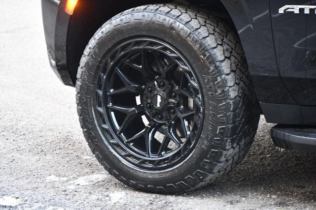 Photo of 2022 Onyx Black GMC Yukon XL