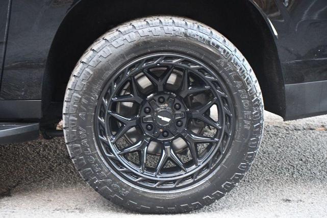 Photo of 2022 Onyx Black GMC Yukon XL