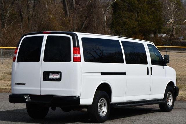 Photo of 2022 Summit White Chevrolet Express 3500