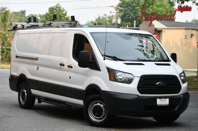 Photo of 2017 Oxford White Ford Transit-350
