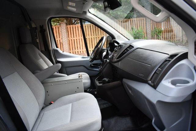 Photo of 2017 Oxford White Ford Transit-350