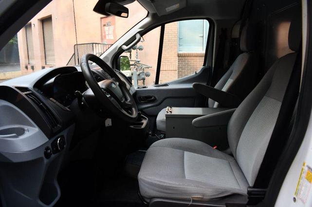 Photo of 2017 Oxford White Ford Transit-350