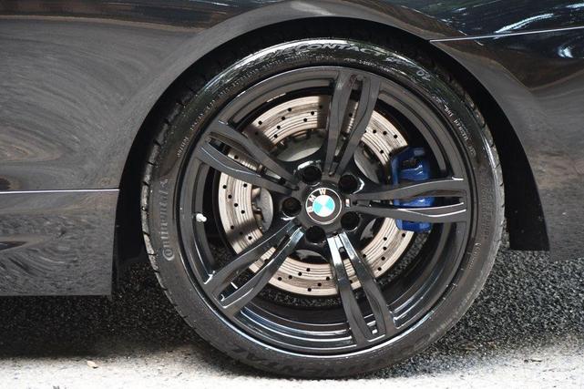 Photo of 2016 Black Sapphire Metallic BMW M6