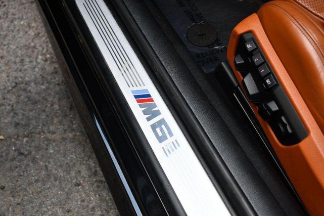 Photo of 2016 Black Sapphire Metallic BMW M6