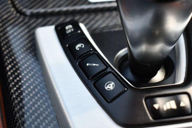 Photo of 2016 Black Sapphire Metallic BMW M6