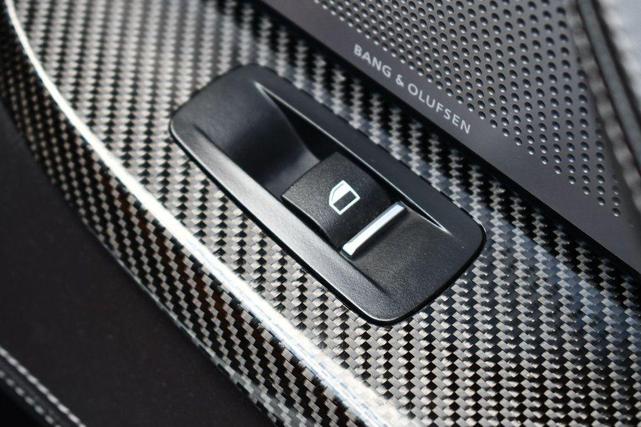 Photo of 2016 Black Sapphire Metallic BMW M6