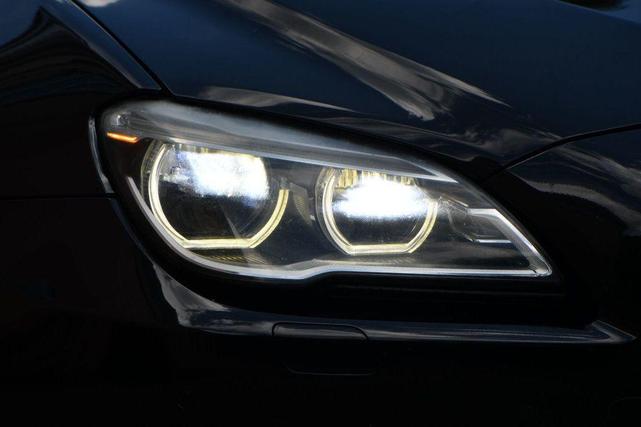 Photo of 2016 Black Sapphire Metallic BMW M6