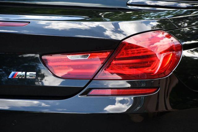 Photo of 2016 Black Sapphire Metallic BMW M6